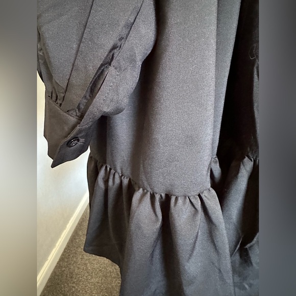 BNWT Boohoo Extreme Ruffle Tiered Hem Smock Dress - Picture 7 of 10